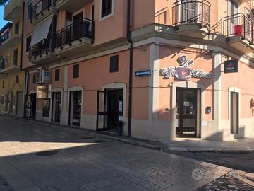BAR - TABACCHI / TABACCHINO con BAR