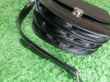 Borsa in pelle nera 