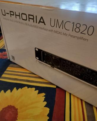 Scheda Audio Behringer U-PHORIA UMC1820