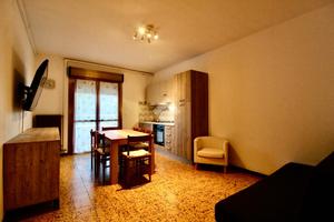 3 LOCALI A LIGNANO SABBIADORO