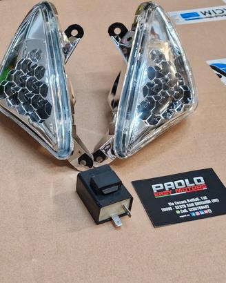 coppia frecce anteriori A LED Yamaha tmax 500 01>