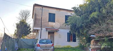 CASA INDIPENDENTE A TORRICE