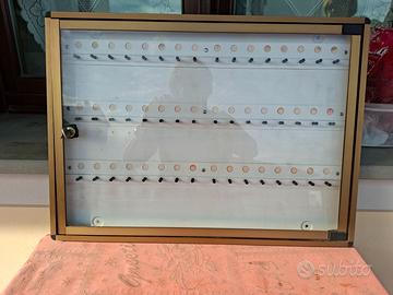 BACHECA PORTACHIAVI 48 POSTI