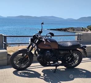 MOTO GUZZI V7 STONE NIGHT PACK