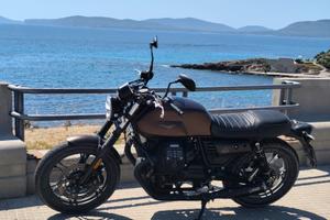MOTO GUZZI V7 STONE NIGHT PACK