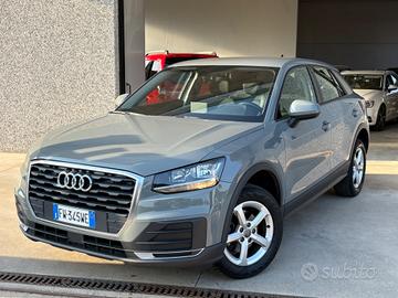Audi Q2 30 TDI S tronic Identity Black