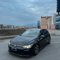 Golf 8 e-tsi 1.5 150cv r-line