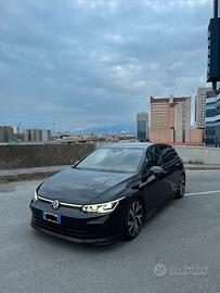 Golf 8 e-tsi 1.5 150cv r-line