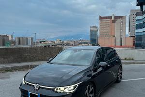 Golf 8 e-tsi 1.5 150cv r-line