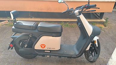  scooter elettrico classe 125, 4000km