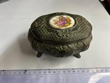 Antico Portagioie - Soprammobile in metallo - Copp