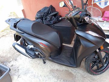 Honda SH 350 sport