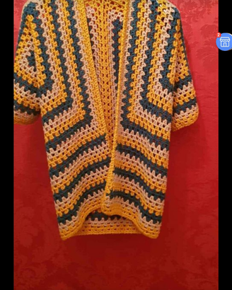 Cardigan giallo blu fatto a mano