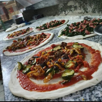 Pizzaiolo e aiuto cuoca