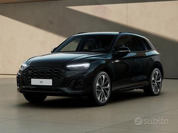 Audi Q5 55 2.0 tfsi e identity black quattro s-tro