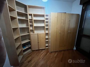 Cameretta composta da armadio libreria e scrivania