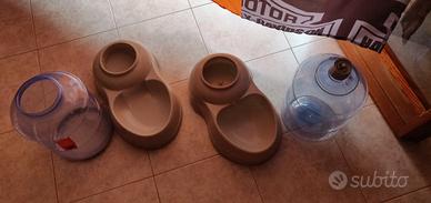 dosatori automatici cibo e acqua per cani