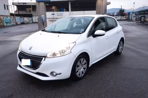 Peugeot 208 1.2 VTi 60KW 82CV 5 porte NEOPATENTATI