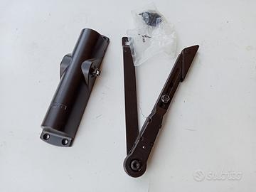 Ammortizzatore per porta