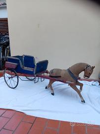 Calesse con Cavallo a Pedali 