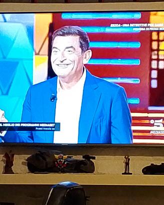 smart TV qled 4k  55 pollici Hisense immacolato 