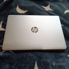 Laptop HP 15s