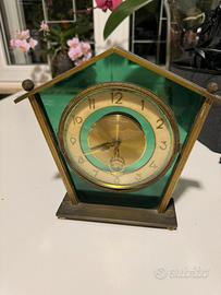Orologio sveglia da tavolo vintage in vetro e otto