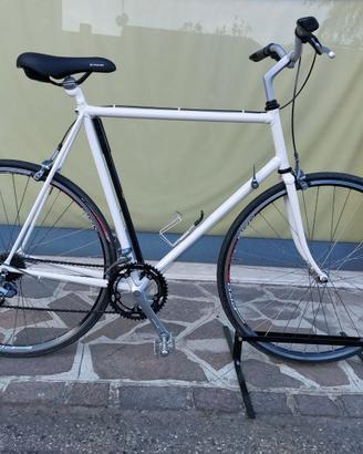 bicicletta sportiva