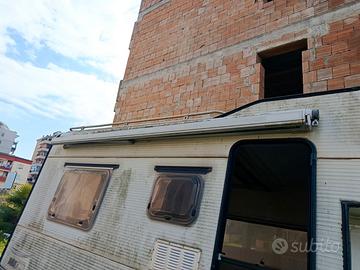 Camper con motore funzionante