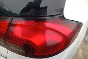 Fanale posteriore dx Opel Zafira c tourer anno 201