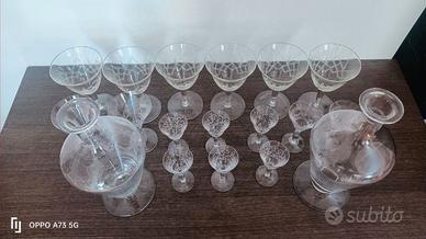 Set di 16 calici e bicchieri più 2 decanter vintag