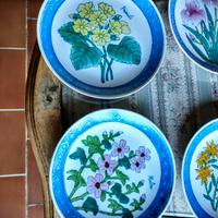 8 piatti da muro decoro floreale dipinti a mano 