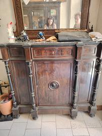 Pezzo unico come nuovo con marmo sopra 