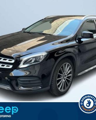 Mercedes-Benz GLA 180 PREMIUM AUTO