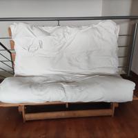 divano futon in legno