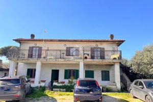 PORZIONE DI BIFAMILIARE A VELLETRI