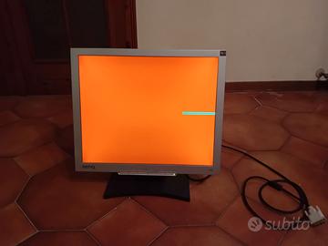 monitor LCD 19 pollici usato