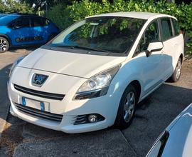 Peugeot 5008 1.6 Diesel 7 Posti Neopatentati