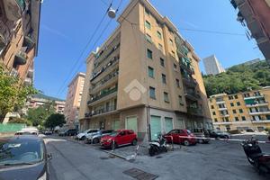 2 LOCALI A GENOVA
