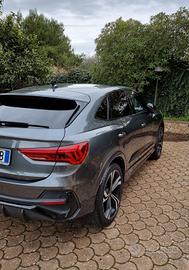 Audi Q3 SPB 35 2.0 150CV Identity Black