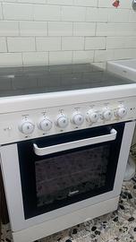 Cucina a gas con forno elettrico
