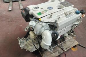 Manutenzione e riparazione di motori nautici