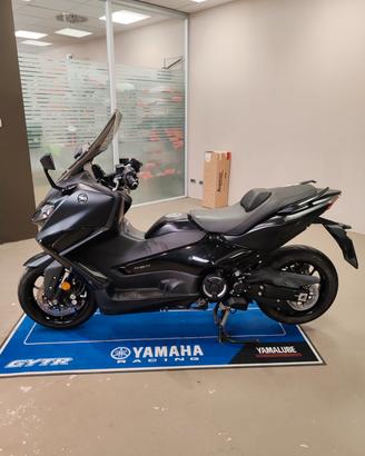 Yamaha T Max 560