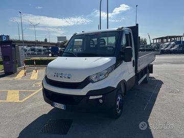 Iveco daily 35-120 cassone fisso lungo 017
