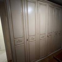 Armadio a tre ante a libro bianco in legno