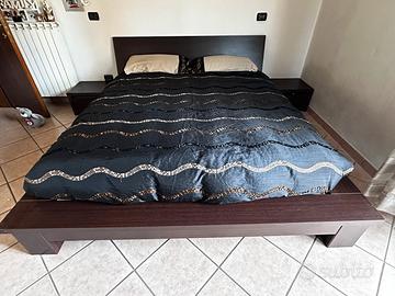 Struttura letto e comodini