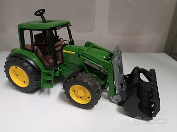 BRUDER trattore John Deere con caricatore frontale