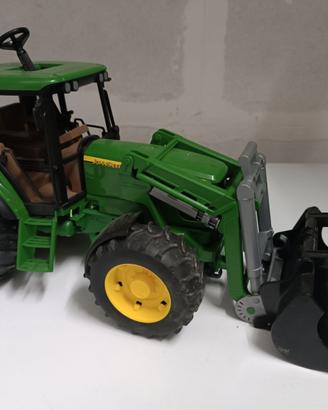 BRUDER trattore John Deere con caricatore frontale