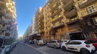 Box / Garage di 10 m² a Napoli