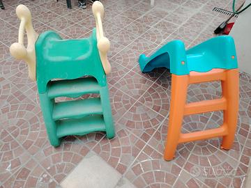due scivoli per bambini 